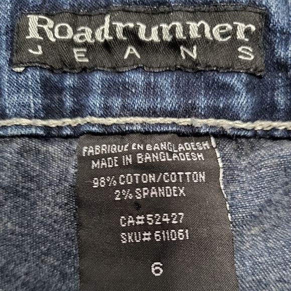 Roadrunner Women's Jeans Size 6 Capris Medium Wash Denim Split Cuff - Picture 8 of 12